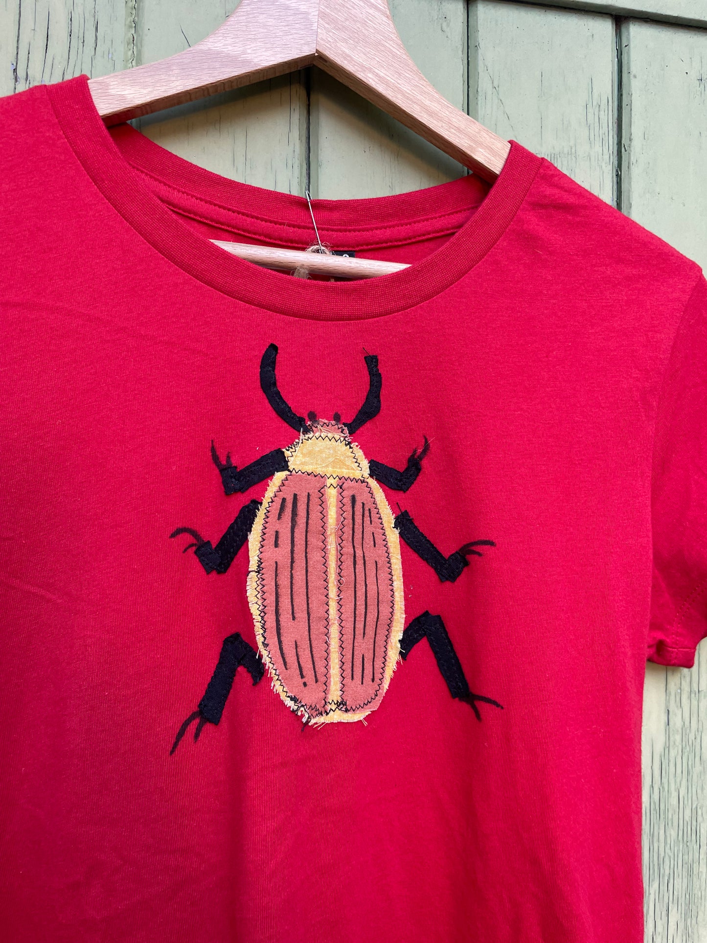 BUG TEE (S)