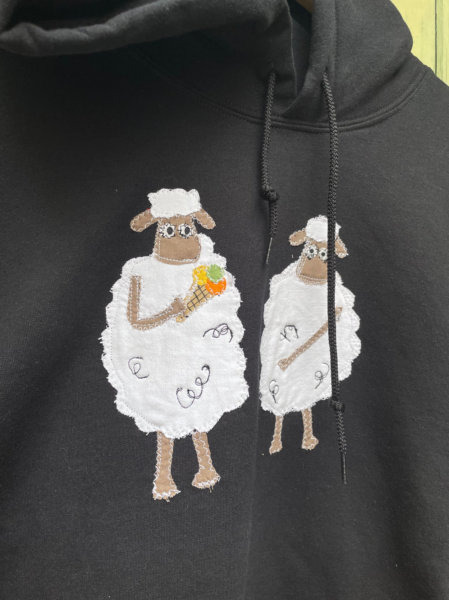 SHEEP HOODIE (XL)